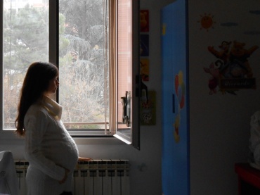 В Бурятии беременная девушка набросилась на бывшего с ножом