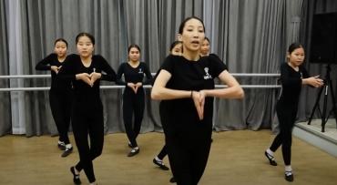 Знакомство с Бурятией через танец. Как земляки продвигают нашу культуру в Москве
