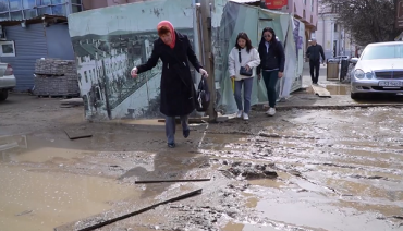 Прорыв канализации в центре Улан-Удэ: сточные воды стекли к Арбату