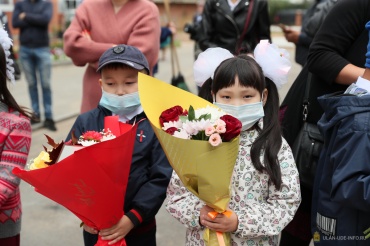 На линейки 1 сентября в Улан-Удэ пустят только вакцинированных родителей