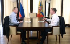 Путин поручил принять меры в связи с укреплением рубля