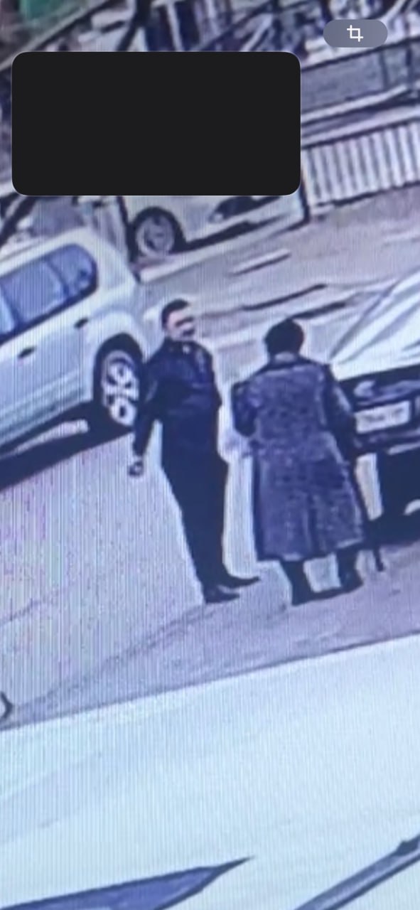 В Улан-Удэ цыган, а может, и не цыган украл у пенсионерки золото на 53 тысячи В Улан-Удэ цыган, а может, и не цыган украл у пенсионерки золото на 53 тысячи