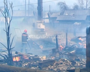 В Ростове-на-Дону пожар уничтожил свыше 100 домов