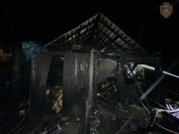 В Бурятии пожарные вытащили из огня пьяную хозяйку дома 