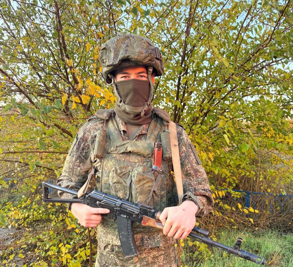 Военного из Бурятии наградили медалью «За боевые отличия» и знаком отличия «За восстановление боевой техники» Военного из Бурятии наградили медалью «За боевые отличия» и знаком отличия «За восстановление боевой техники»