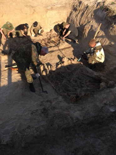 Бойцы поискового отряда "Рысь" из Бурятии нашли останки 67 бойцов Красной армии