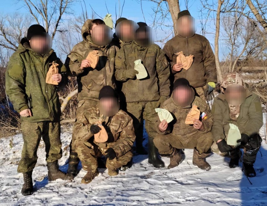 Юные жители Бурятии сделали обереги для воинов-земляков Юные жители Бурятии сделали обереги для воинов-земляков