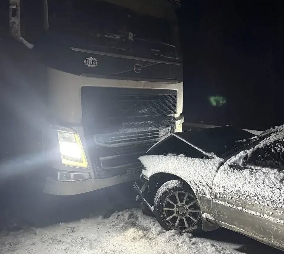В Бурятии два человека пострадали в ДТП с «Вольво» В Бурятии два человека пострадали в ДТП с «Вольво»