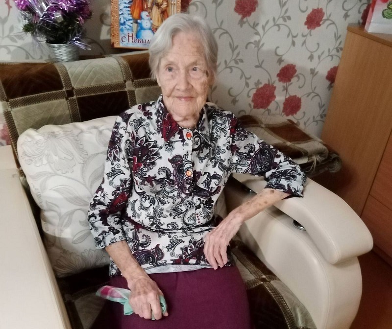 В Улан-Удэ труженица тыла отмечает 104-летие В Улан-Удэ труженица тыла отмечает 104-летие