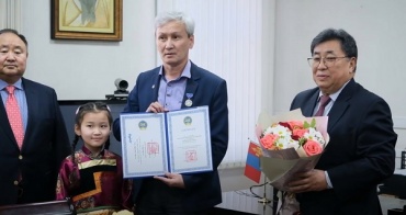 Медаль за мультик! Режиссер из Бурятии получил госнаграду Монголии