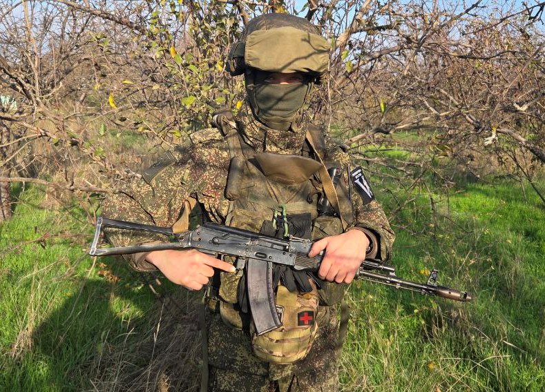 Военного из Бурятии наградили медалью «За боевые отличия» в зоне СВО Военного из Бурятии наградили медалью «За боевые отличия» в зоне СВО