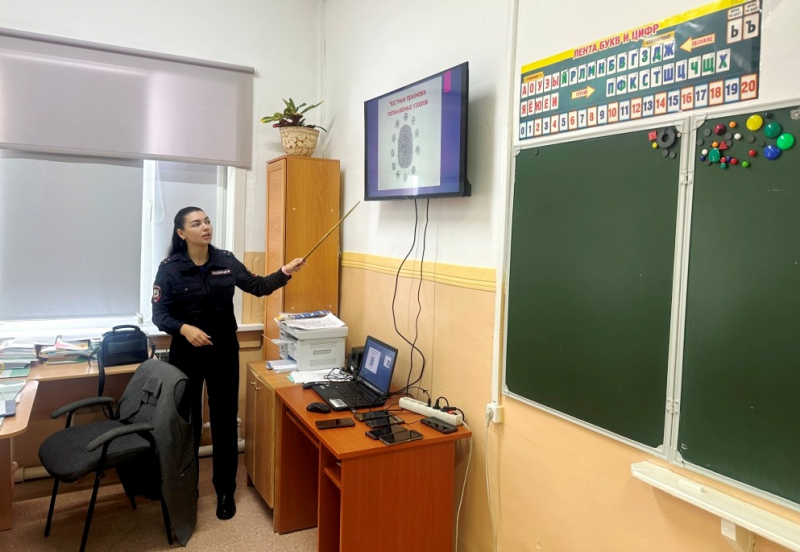 В Бурятии дети примерили на себя роль экспертов-криминалистов В Бурятии дети примерили на себя роль экспертов-криминалистов