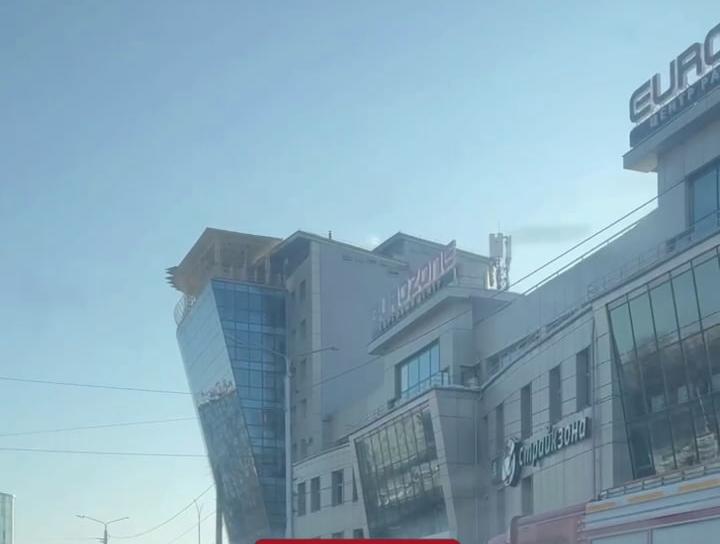 В Улан-Удэ экстренно эвакуировали посетителей Еврозоны В Улан-Удэ экстренно эвакуировали посетителей Еврозоны