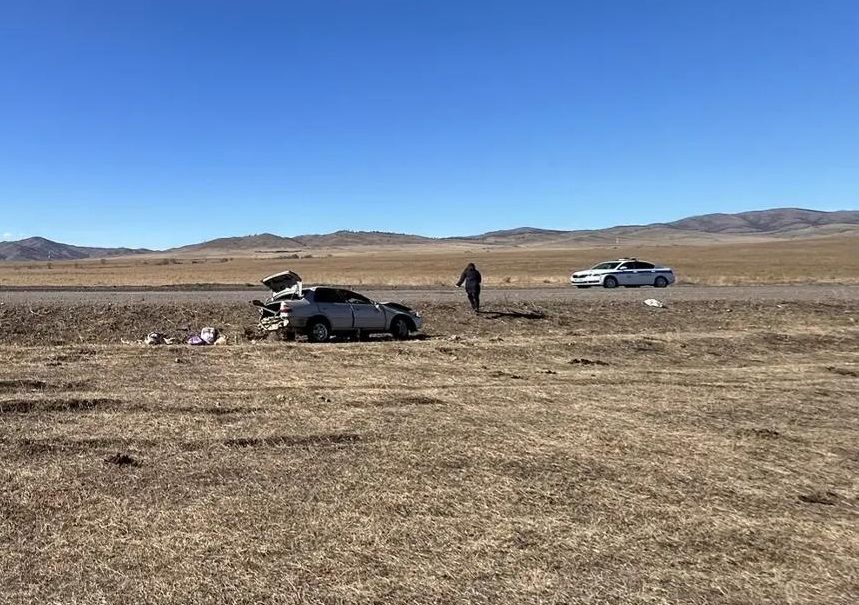 В Бурятии перевернулась иномарка с детьми В Бурятии перевернулась иномарка с детьми