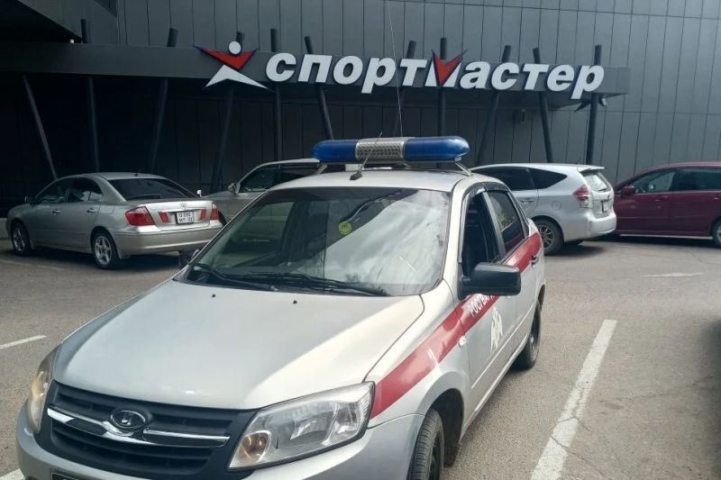 В Улан-Удэ росгвардейцы задержали подростка за кражу В Улан-Удэ росгвардейцы задержали подростка за кражу