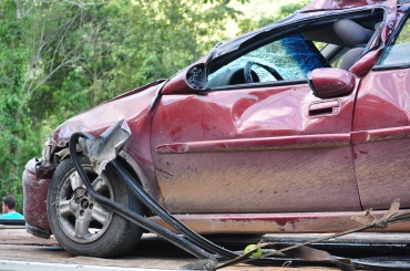 В Бурятии пьяный водитель, съехав с дороги, опрокинул автомобиль 