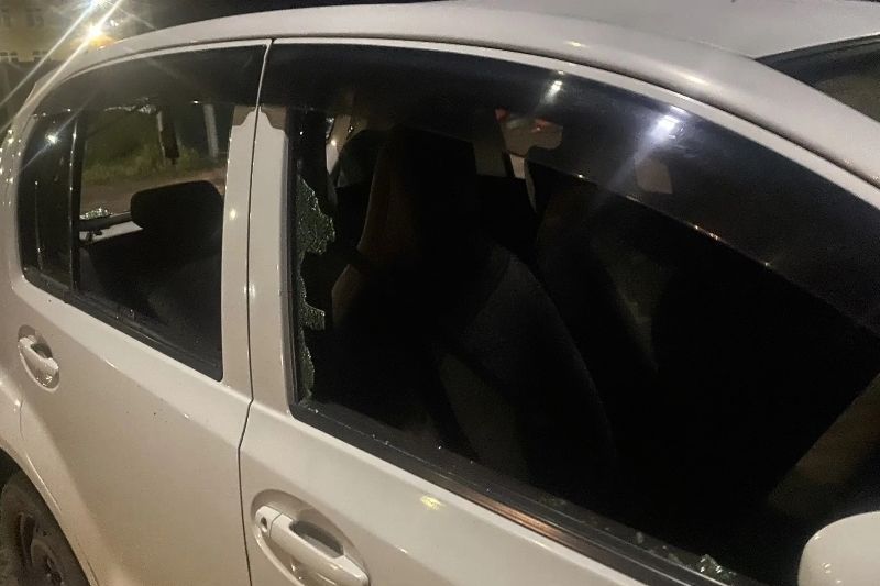 Уланудэнец садовой тяпкой разнес чужой автомобиль Уланудэнец садовой тяпкой разнес чужой автомобиль