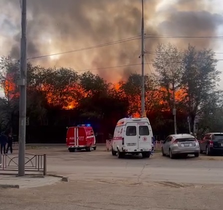 Два человека пострадали на пожаре в центре Улан-Удэ Два человека пострадали на пожаре в центре Улан-Удэ
