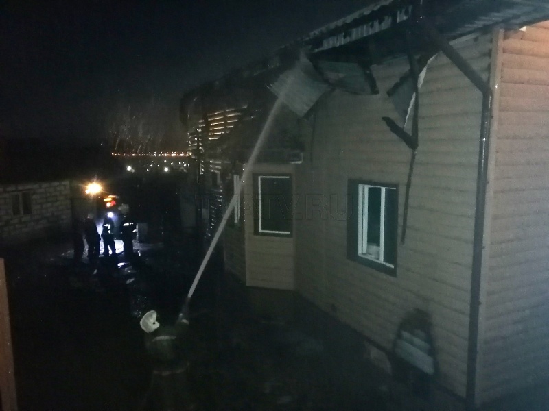 В Улан-Удэ горел двухэтажный частный дом