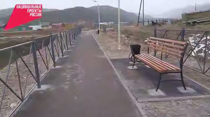 В Каменске вместо непроходимого оврага появилась удобная пешеходная зона В Каменске вместо непроходимого оврага появилась удобная пешеходная зона