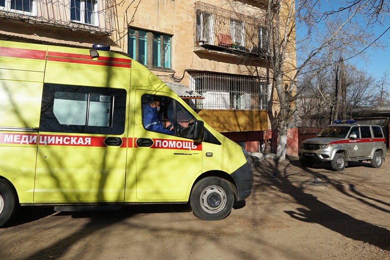 В Улан-Удэ пьяный мужчина с подбитым глазом испугался уколов и нахулиганил В Улан-Удэ пьяный мужчина с подбитым глазом испугался уколов и нахулиганил