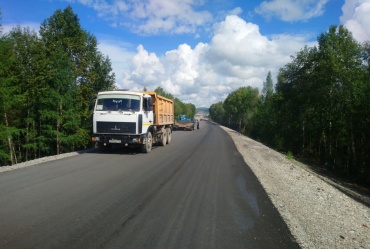 В Баунтовском районе ремонтируют участок региональной дороги
