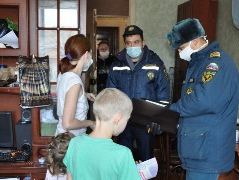 Требующие особого внимания семьи навестила прокуратура Бурятии Требующие особого внимания семьи навестила прокуратура Бурятии