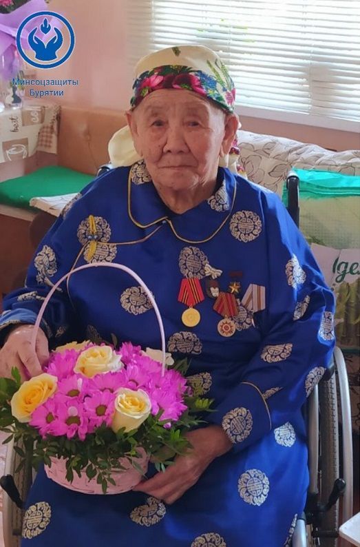 В Бурятии мать-героиня отмечает 96-летие В Бурятии мать-героиня отмечает 96-летие