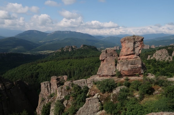 Болгария запустит летний туристический сезон 1 мая