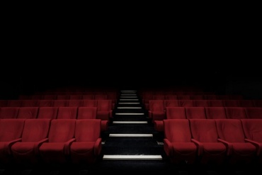 В Бурятии в театрах и кинотеатрах люди будут рассаживаться в шахматном порядке