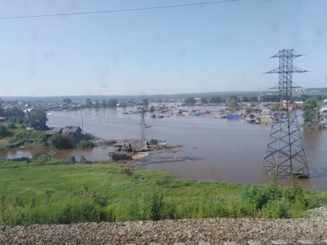 "Единая Россия" просит оказать помощь людям, пострадавшим от наводнения в Иркутской области