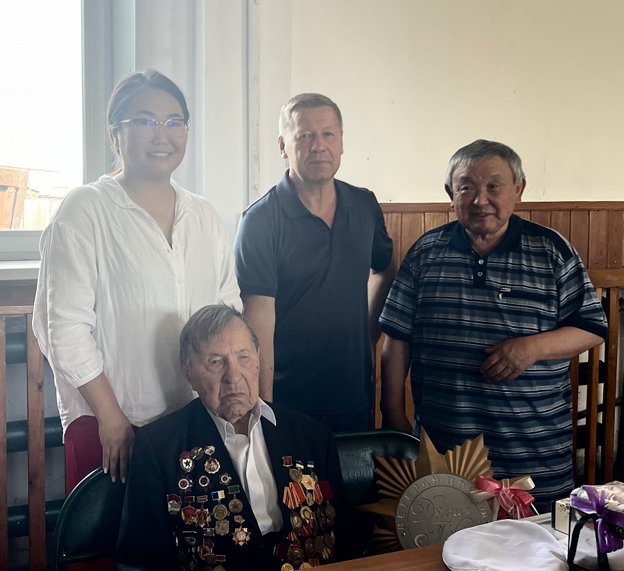Ветеран Великой Отечественной войны отметил 102-летие Ветеран Великой Отечественной войны отметил 102-летие