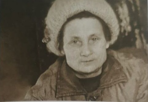 Бабушка 7 внуков и 10 правнуков отмечает 103-й день рождения Бабушка 7 внуков и 10 правнуков отмечает 103-й день рождения
