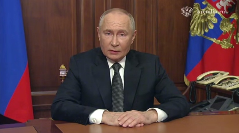Владимир Путин выступил с обращением после ударов по России Владимир Путин выступил с обращением после ударов по России