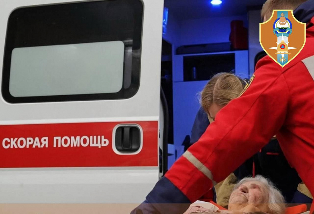 Лежала без сознания на полу: спасатели Бурятии помогли пожилой жительнице Гусиноозерска Лежала без сознания на полу: спасатели Бурятии помогли пожилой жительнице Гусиноозерска