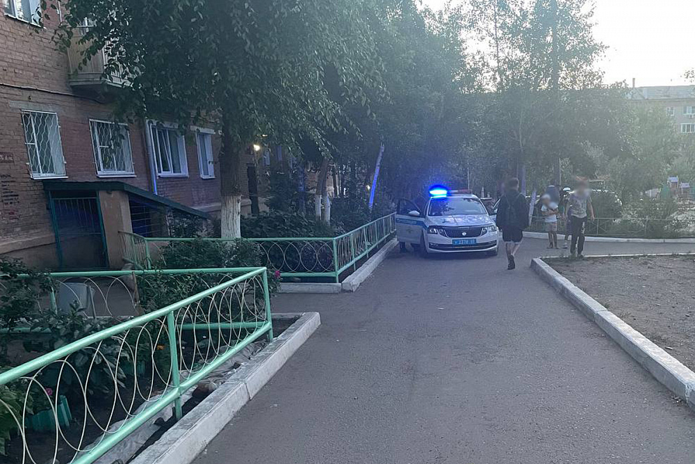 В Бурятии подросток на питбайке сбил бабушку и скрылся В Бурятии подросток на питбайке сбил бабушку и скрылся