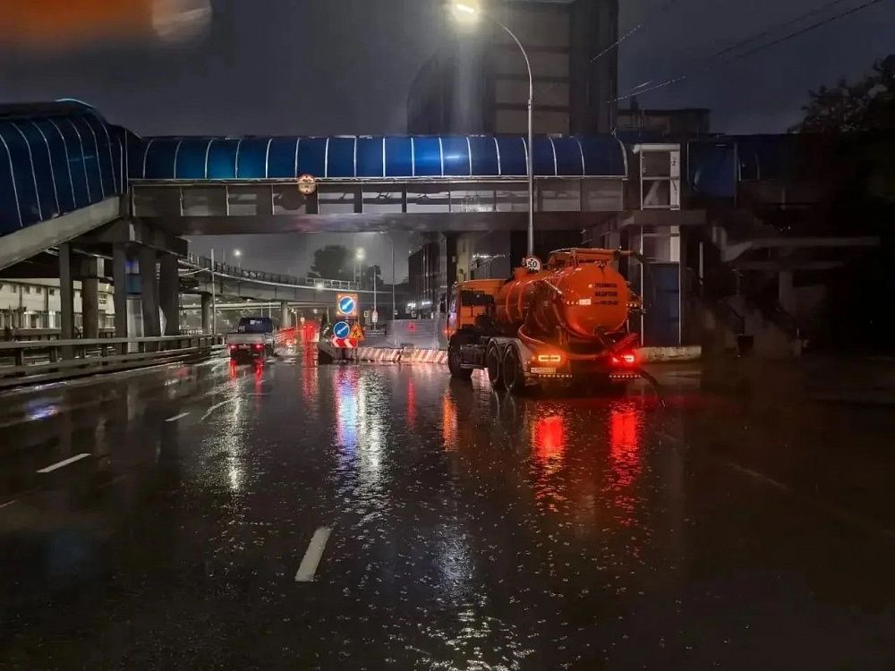 Во всех районах Улан-Удэ откачивают лужи Во всех районах Улан-Удэ откачивают лужи