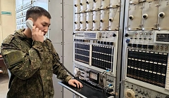 Глава Бурятии поздравил военных связистов