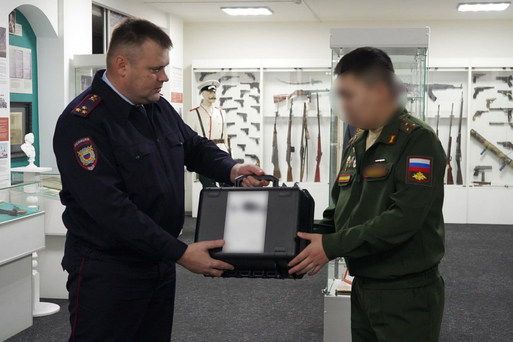 Полицейские МВД Бурятии направили гуманитарную помощь в зону СВО
