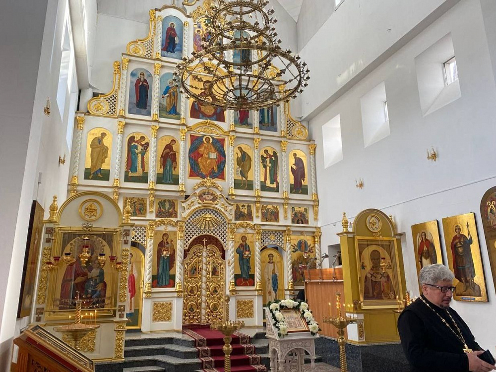 Ветераны СВО вместе с семьями побывали в улан-удэнском Храме Вознесения Господня Ветераны СВО вместе с семьями побывали в улан-удэнском Храме Вознесения Господня