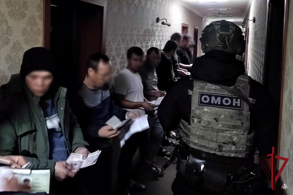 Нелегальные мигранты пополнили бюджет Бурятии на полмиллиона Нелегальные мигранты пополнили бюджет Бурятии на полмиллиона