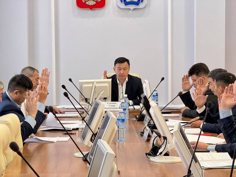 Все пять кандидатов на пост мэра Улан-Удэ допущены к конкурсу Все пять кандидатов на пост мэра Улан-Удэ допущены к конкурсу