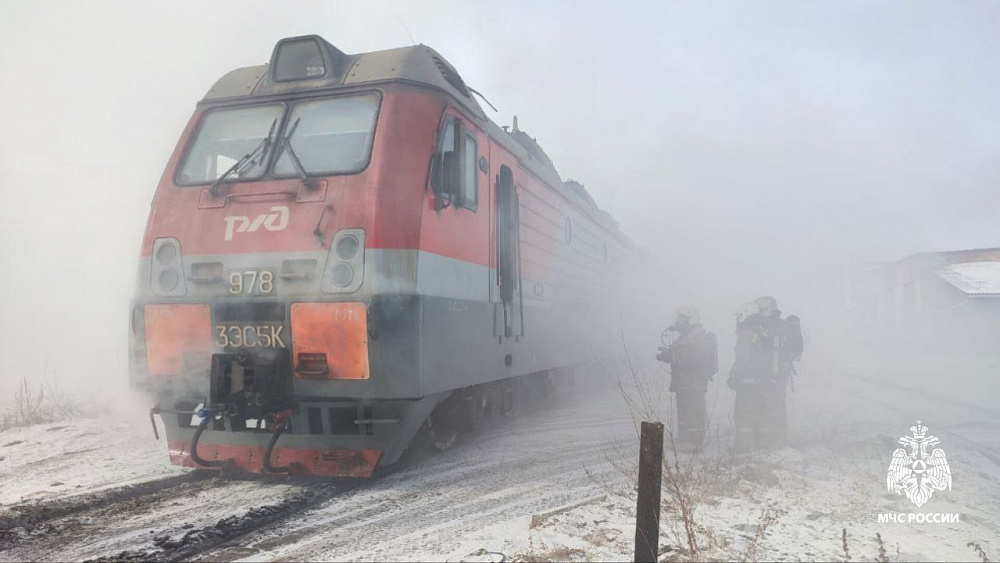 В Улан-Удэ потушили электровоз В Улан-Удэ потушили электровоз