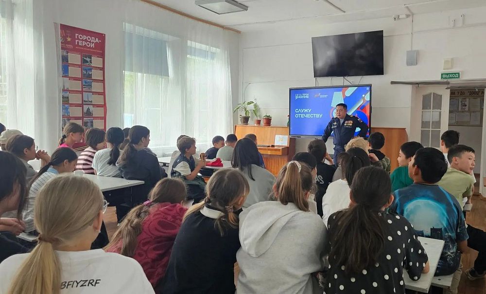 В Бурятии стартовала акция "Служу Отечеству" В Бурятии стартовала акция "Служу Отечеству"