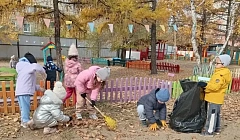 Дошколята вышли на месячник чистоты в Улан-Удэ