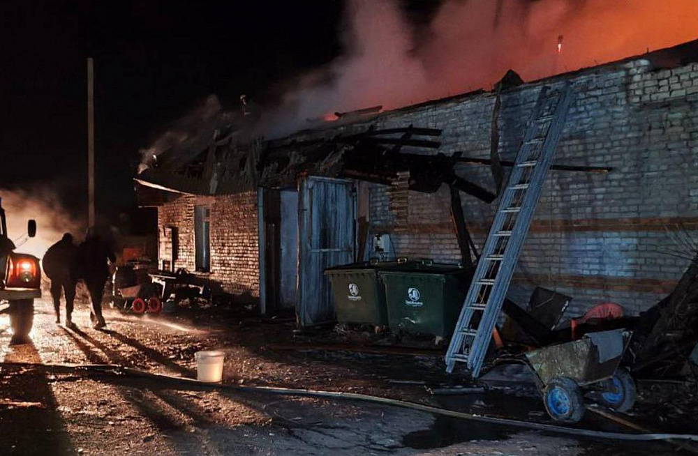 В Кабанском районе Бурятии загорелся бокс ЦКК В Кабанском районе Бурятии загорелся бокс ЦКК