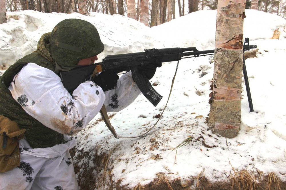 Военнослужащие ВВО отработали штурм позиций противника на полигоне в Бурятии Военнослужащие ВВО отработали штурм позиций противника на полигоне в Бурятии
