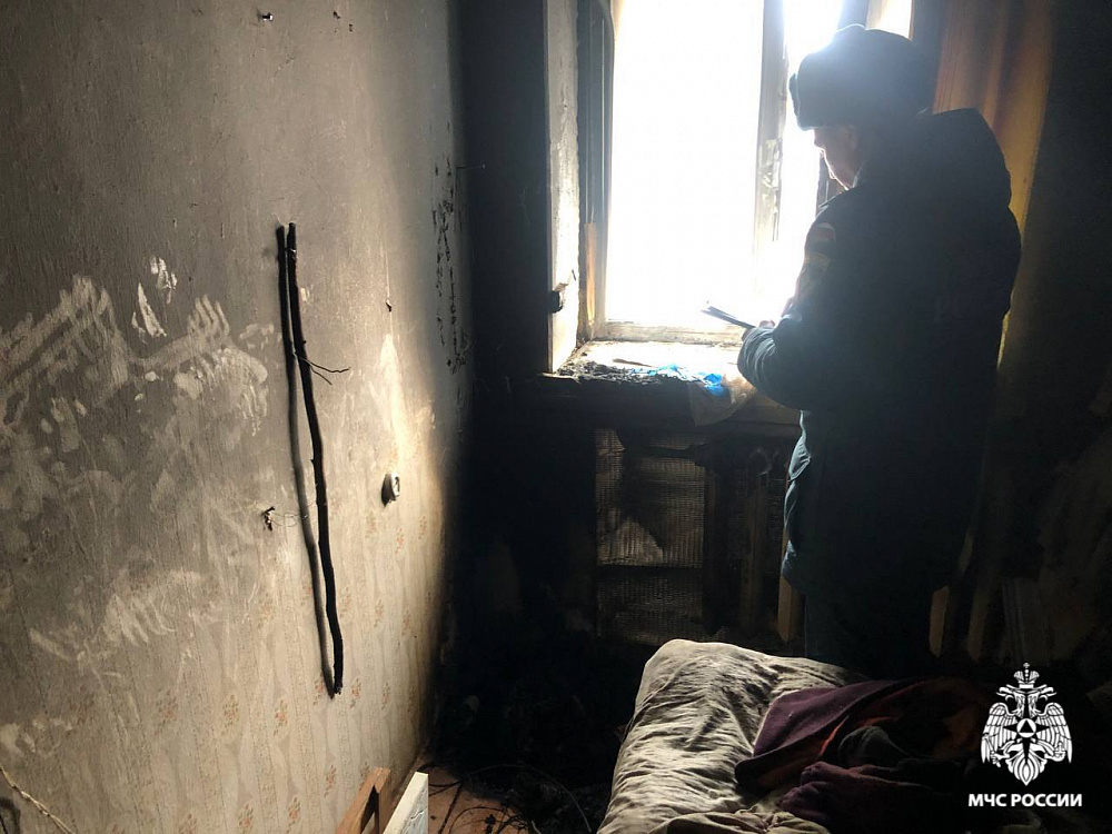 В Бурятии в пожаре пострадали пожилые супруги В Бурятии в пожаре пострадали пожилые супруги