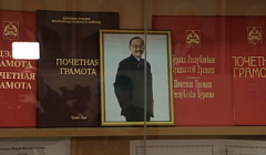 Аюна Бербидаева покорила Мунку-Сардык на коляске