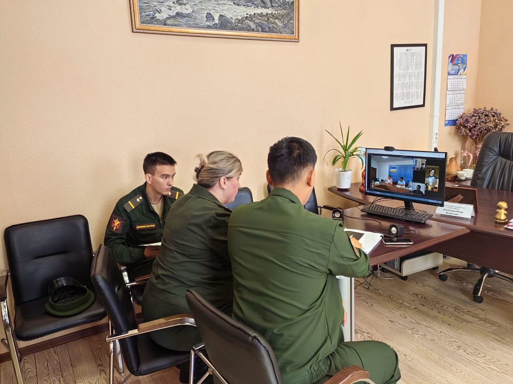 Военнослужащего из Бурятии отправили с СВО на увольнение в силу возраста, но из-за ошибки канцелярии вернули обратно Военнослужащего из Бурятии отправили с СВО на увольнение в силу возраста, но из-за ошибки канцелярии вернули обратно